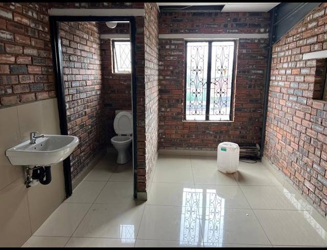 INDUSTRIAL PROPERTY TO RENT IN WILLOWTON